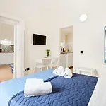 Quattro Canti Central Flats