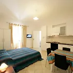 Flavica Home Holiday