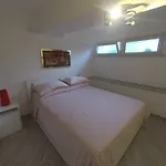 La Petit Maison