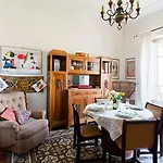 Maison Tulip