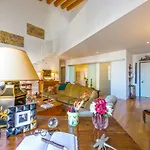 Charming Apartment In The City Center By Wonderful Italy