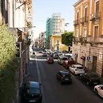 Suittom Apartment