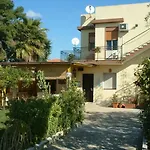 B&B Bouganvillea