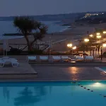 Kamarina Resort