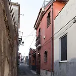 Villa With Rooftop Garden & Sea View