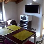 Il Limoneto House