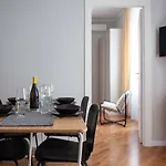 Laurus Apartments