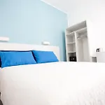 White Asses Rooms