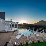 Villa Scire By Posarellivillas
