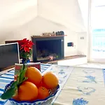 Elegant Apartment With Sea View In Mascali 60 M²
