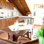 Charming Apartment In Zafferana Etnea With Mountain View 65 M²
