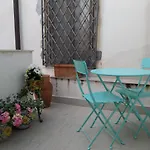 Va Curcati Holiday House