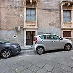 Cerami Studio Flat