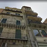 Vittorio Emanuele & Via Roma Colorful Apartment