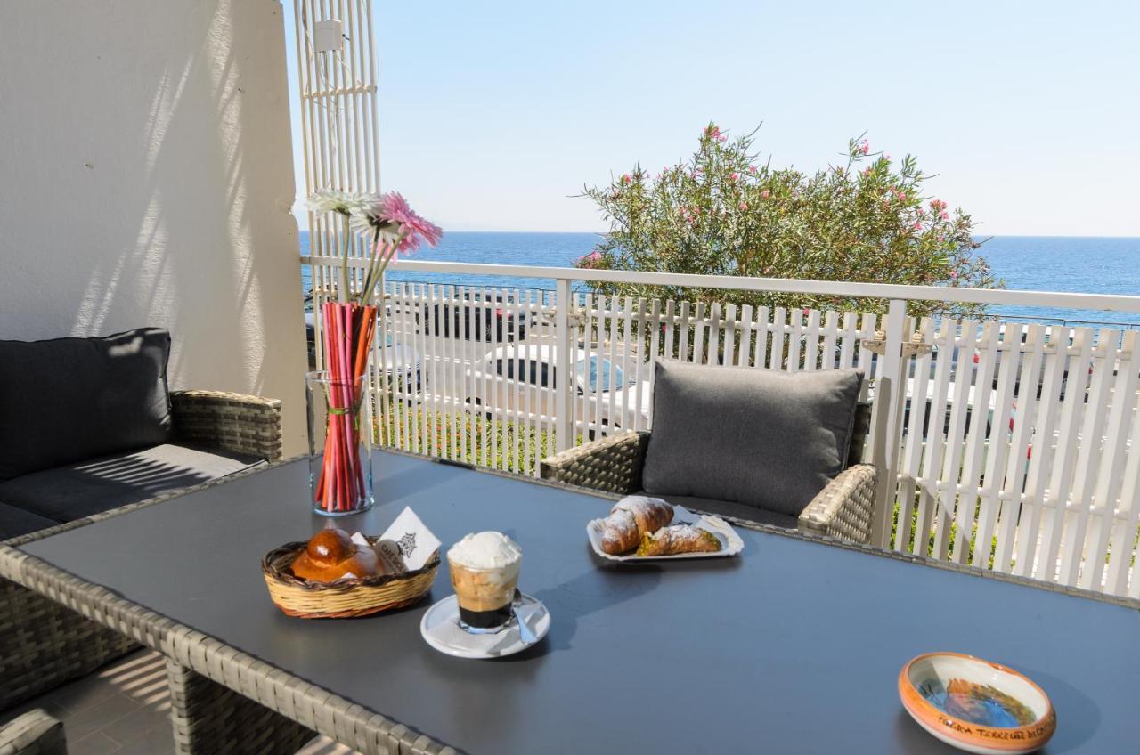 Marina D'agro Frühstückspension Santa Teresa Di Riva