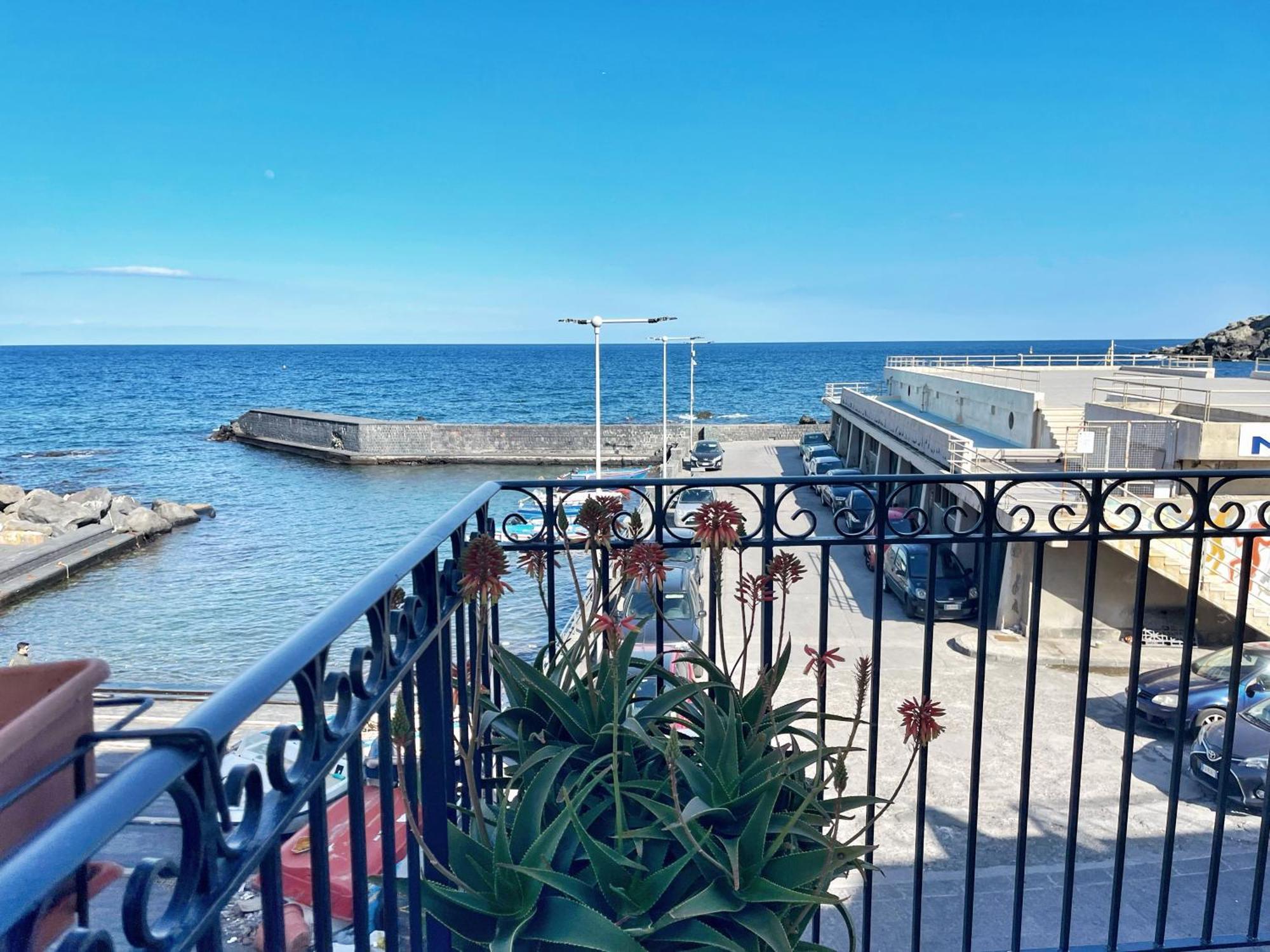 U Lettu Da Zita Acitrezza * Aci Castello