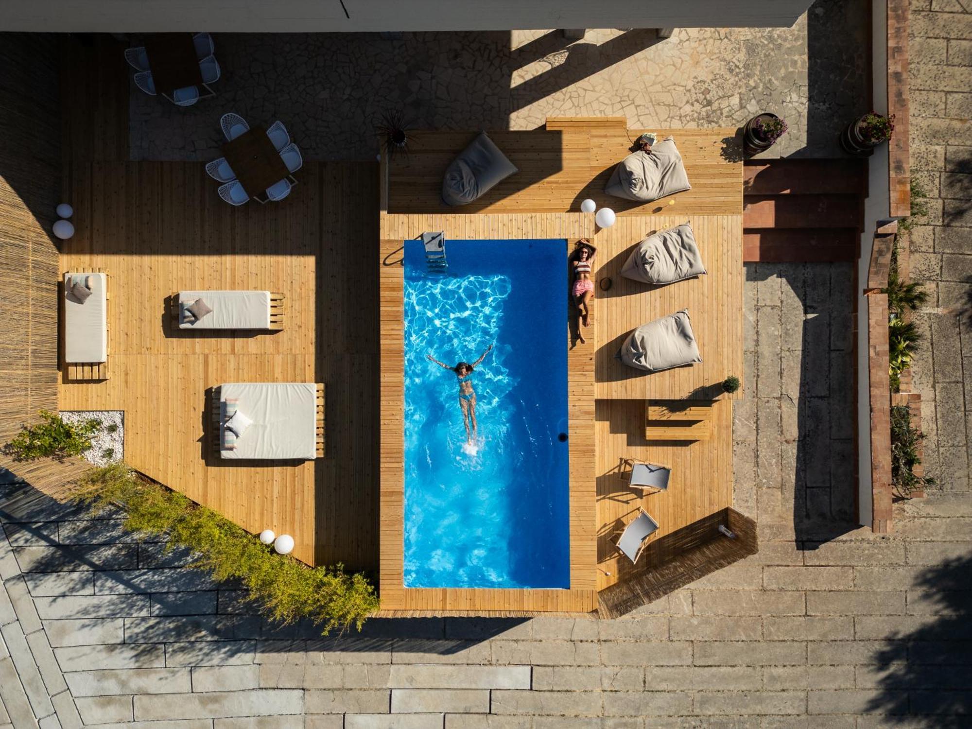 The Place World - Yoga, Wind & Water *