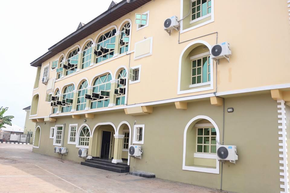 Tommsville Hotel