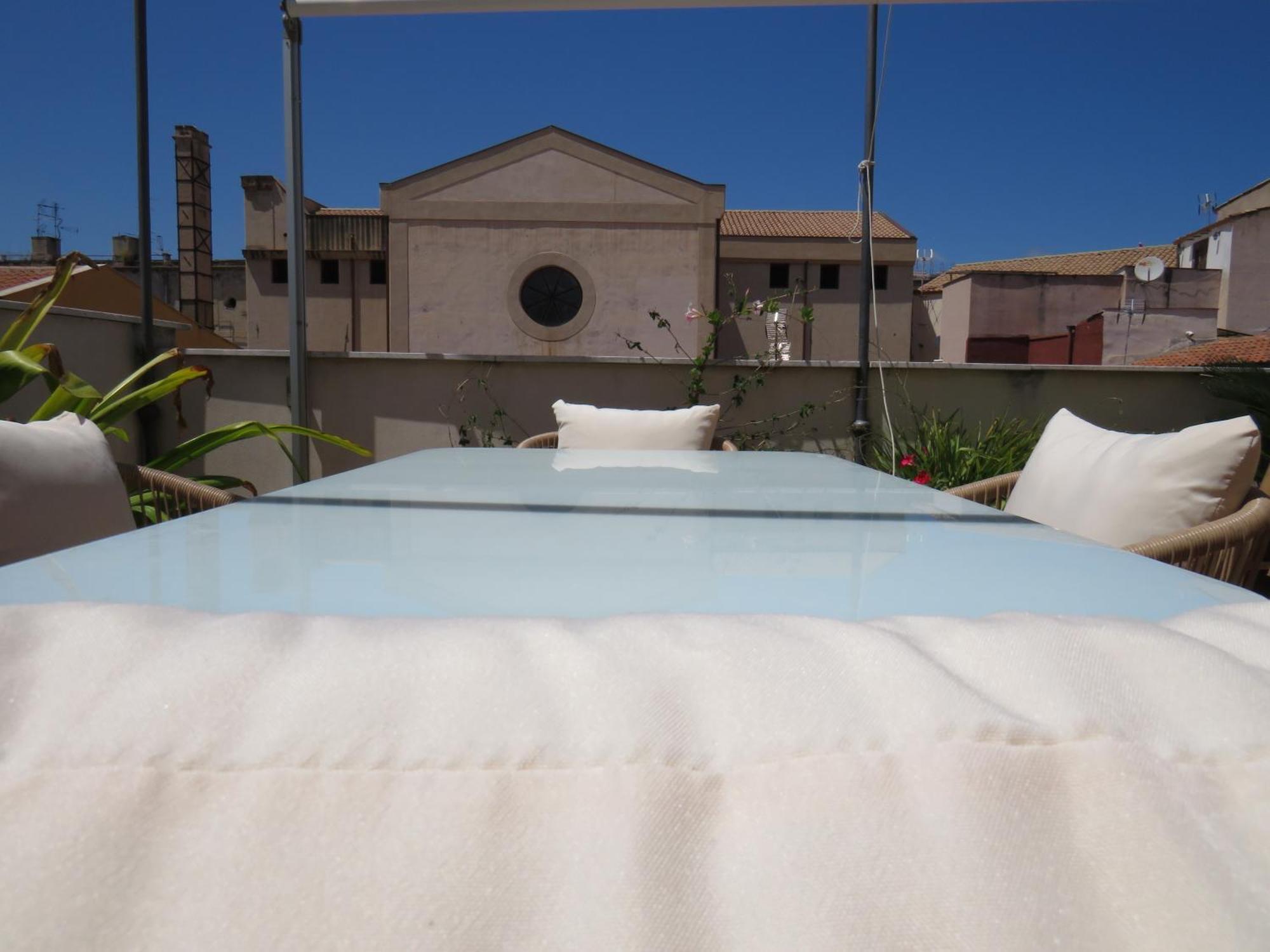 Appartement Sunny Loft With Terrace And Jacuzzi In The Centre